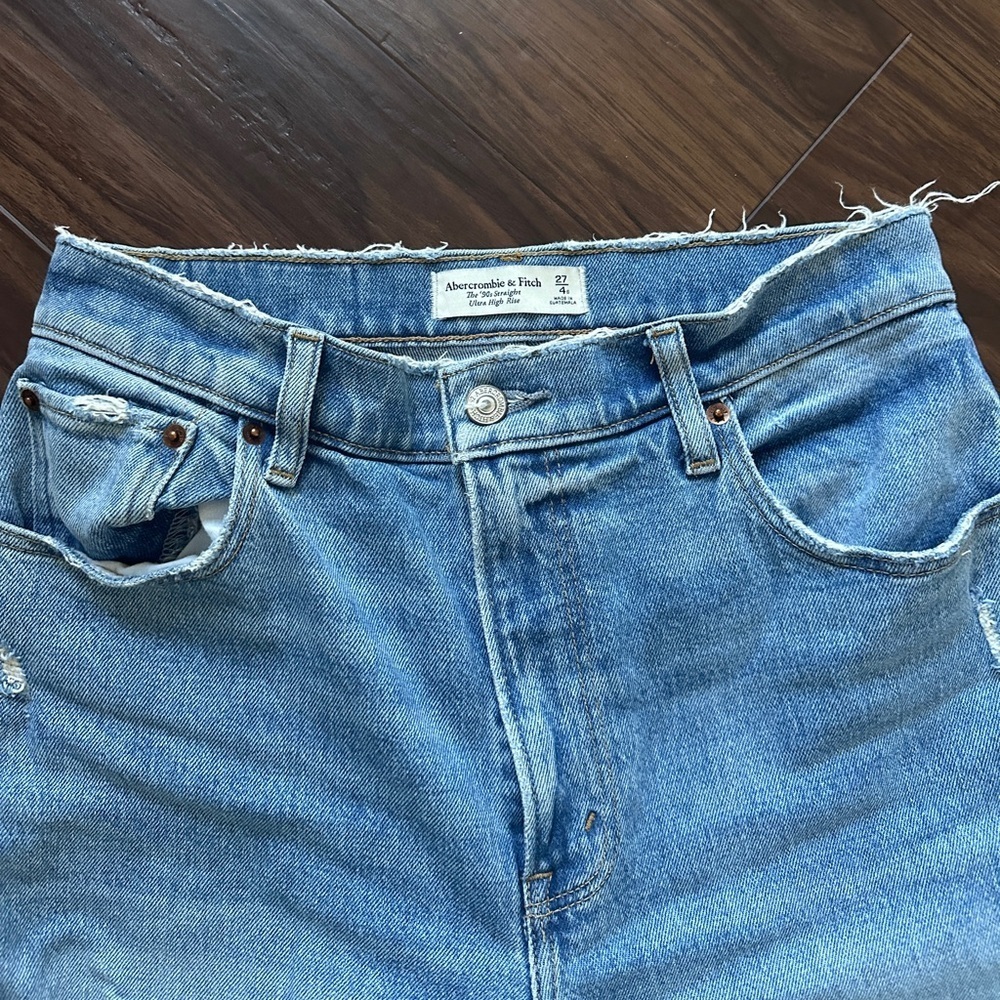 Abercrombie 90s Ultra High Rise Straight Jeans - Picture 4 of 6